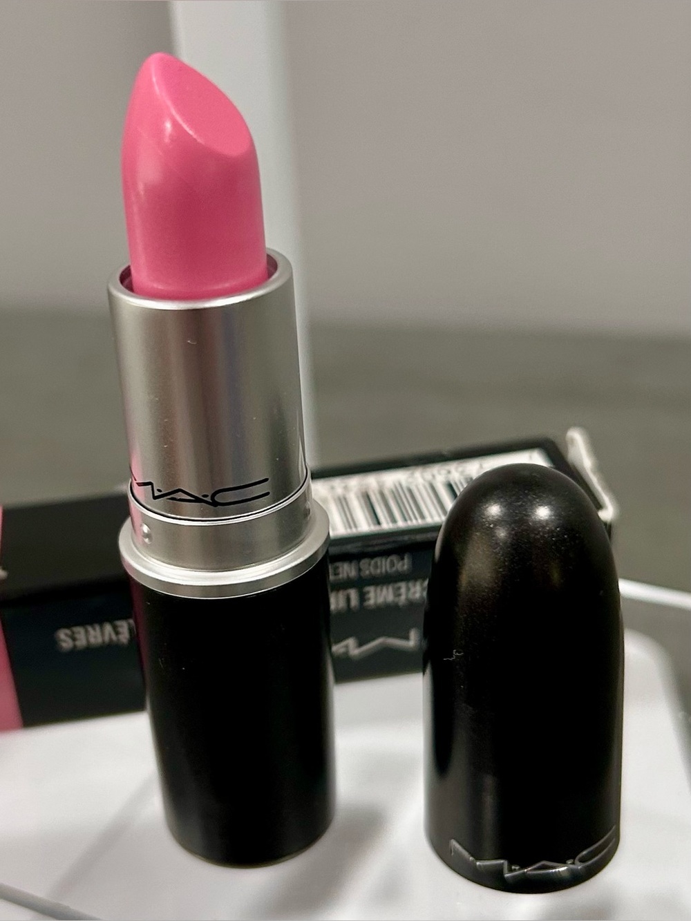 MAC Cosmetics Amplified Crème Lipstick 117 Saint Germain